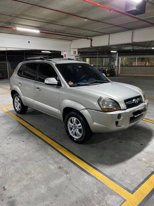 HYUNDAI TUCSON 2.0 MPFI GL 16V 142CV 2WD GASOLINA 4P AUTOMÁTICO
